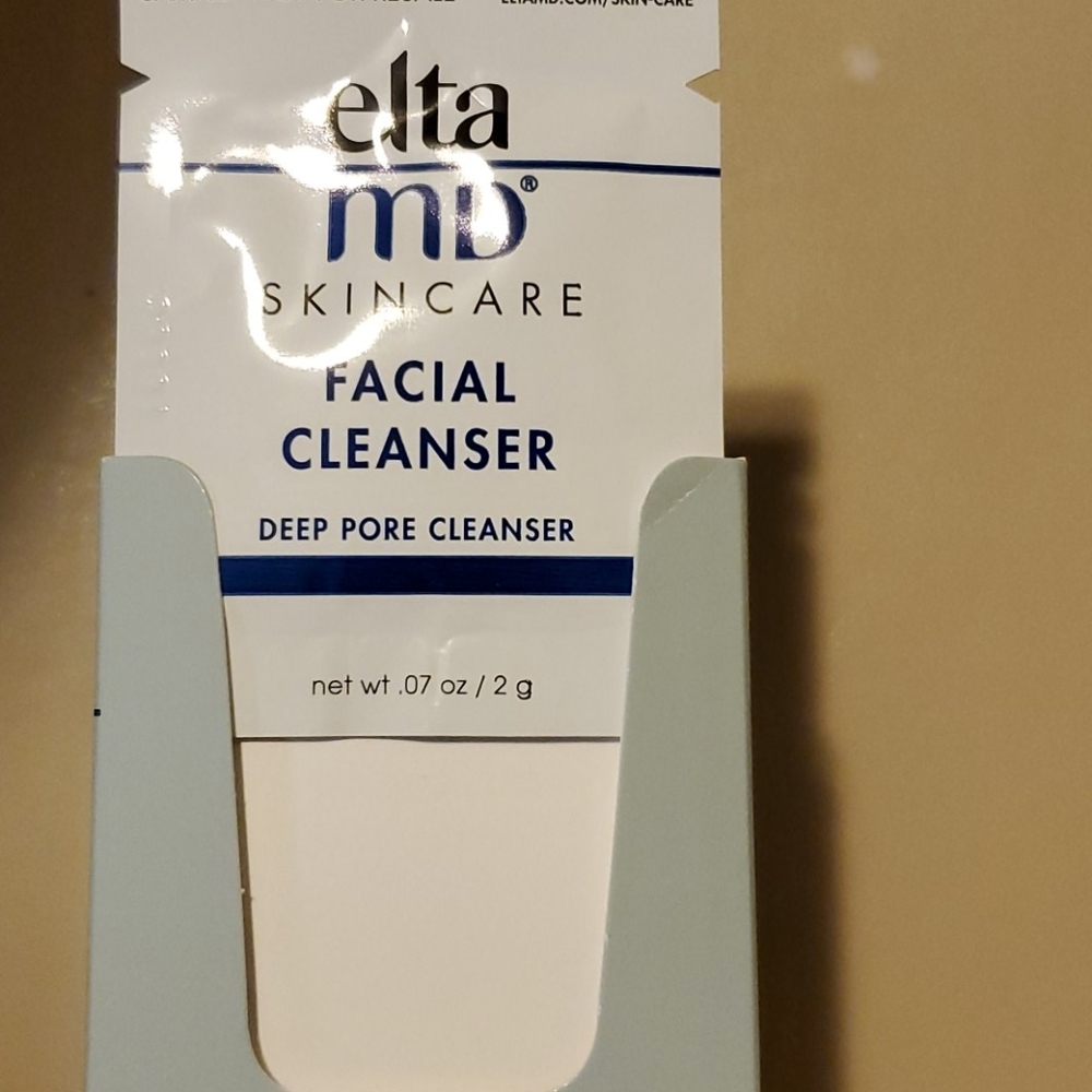 40 ct Sample elta md Facial Cleanser Deep Pore 2g